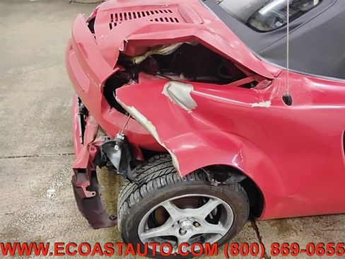 Used 2000 Toyota MR2 image 17