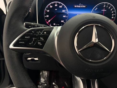 Used 2025 Mercedes-Benz GLC 350e 4MATIC image 13