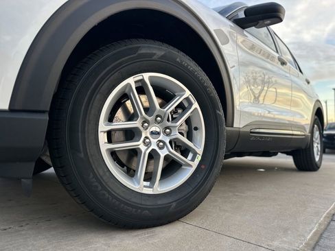 New 2026 Ford Explorer Active w/ Active Comfort Package image 57