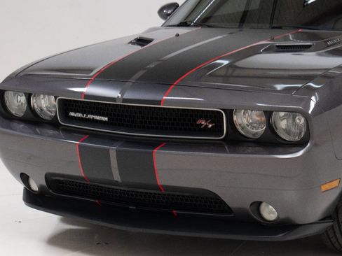 Used 2013 Dodge Challenger R/T image 10