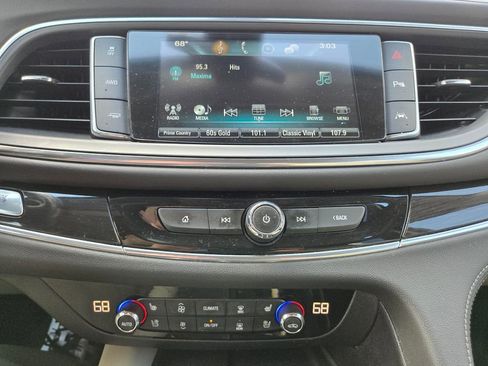 Used 2018 Buick Enclave Premium w/ Experience Buick Package AWD/4WD image 6