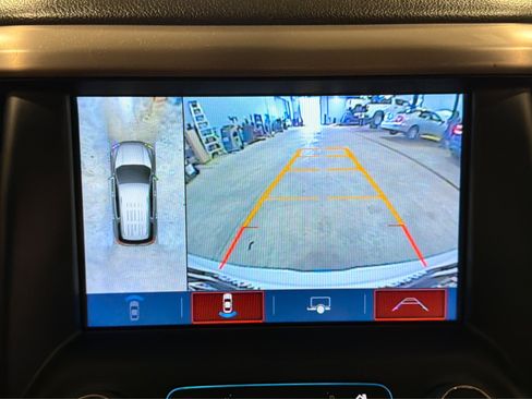Used 2019 GMC Acadia Denali w/ Technology Package AWD/4WD image 31