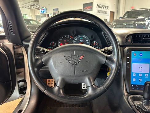 Used 2001 Chevrolet Corvette Z06 w/ Memory Pkg RWD image 18