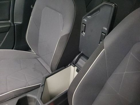 Used 2025 Volkswagen Jetta Sport image 28