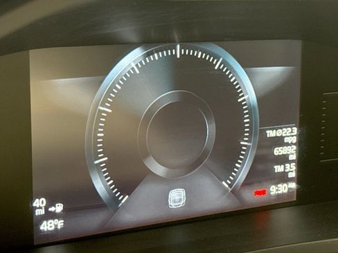 Used 2019 Volvo S60 T6 Momentum w/ Premium Package image 10