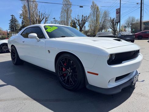 Used 2016 Dodge Challenger SRT Hellcat image 6