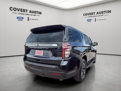 Used 2023 Chevrolet Suburban Z71 w/ Luxury Package AWD/4WD image 4