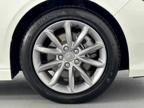Used 2023 Acura TLX FWD image 38