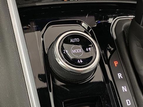 Used 2024 Chevrolet Colorado Z71 w/ Z71 Convenience Package 2 image 21