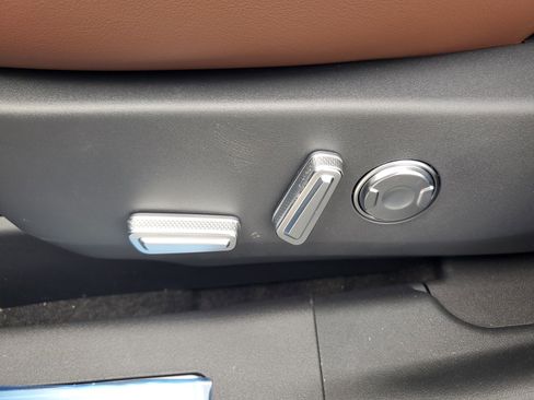 New 2026 Lincoln Nautilus Reserve w/ Jet Appearance Package image 12