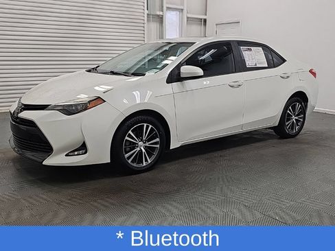 Used 2018 Toyota Corolla LE w/ LE Premium Package w/Moonroof FWD image 4
