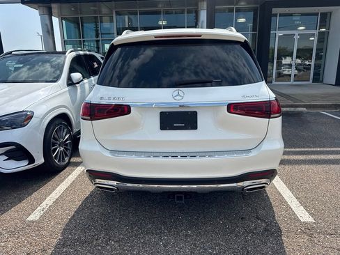 Certified 2021 Mercedes-Benz GLS 580 4MATIC image 3