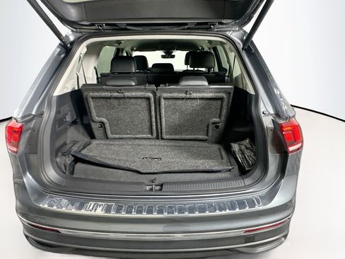 Used 2024 Volkswagen Tiguan SE FWD image 28
