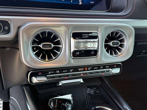 Used 2025 Mercedes-Benz G 63 AMG 4MATIC image 27