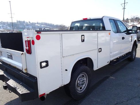 Used 2018 Ford F250 XL w/ Power Equipment Group image 6