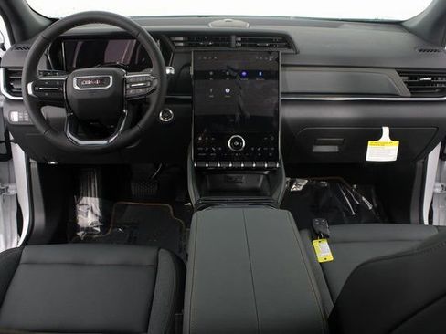 New 2026 GMC Terrain AT4 w/ Convenience Package III image 12