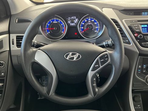 Used 2015 Hyundai Elantra SE FWD image 16