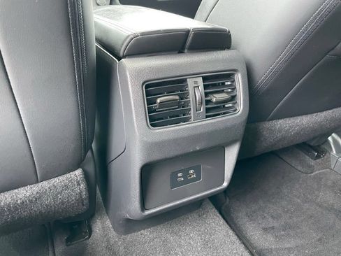 Certified 2023 Nissan Rogue SV w/ SV Premium Package AWD/4WD image 9