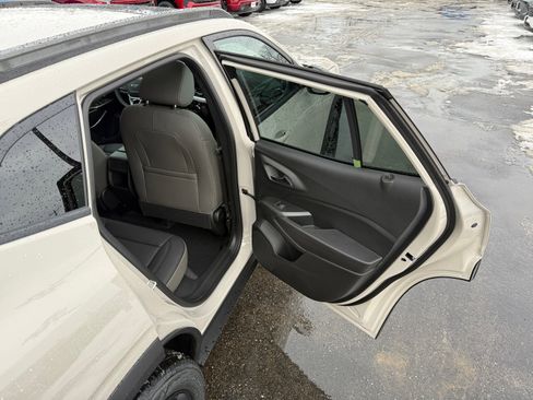 New 2026 Chevrolet Trax ACTIV w/ Sunroof Package image 26