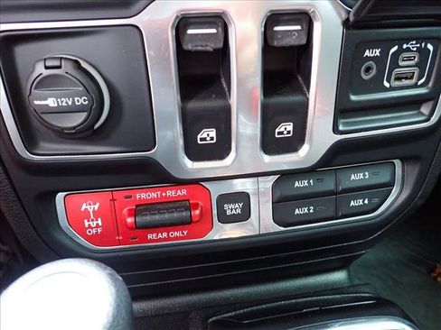 Used 2019 Jeep Wrangler Rubicon w/ Steel Bumper Group AWD/4WD image 13