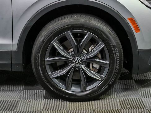 Certified 2023 Volkswagen Tiguan SE FWD image 35