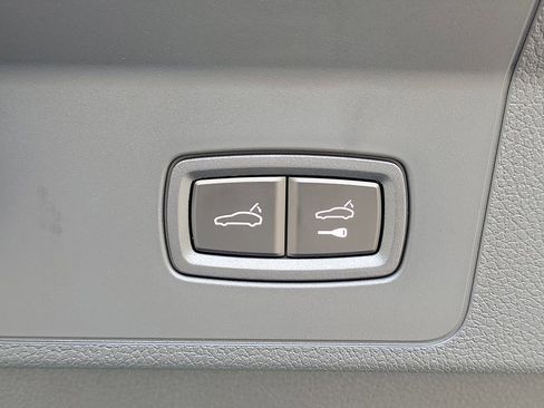 Used 2026 Porsche Panamera 4 image 9