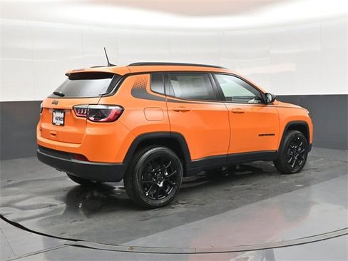 New 2026 Jeep Compass Latitude image 4