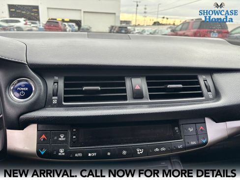 Used 2015 Lexus CT 200h image 9