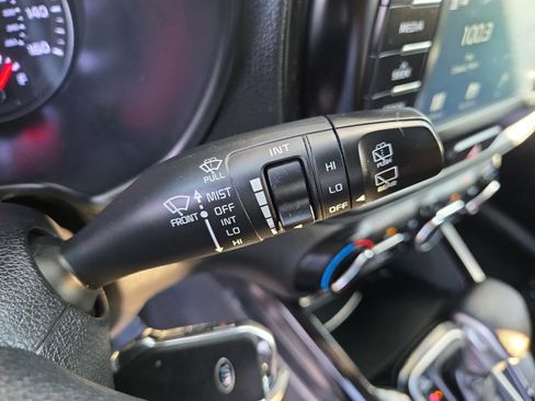 Used 2020 Kia Soul LX FWD image 16