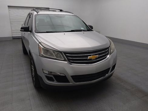 Used 2017 Chevrolet Traverse LT w/ Traveler's Package image 14