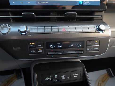 Used 2024 Hyundai Kona SEL w/ Convenience Package image 36