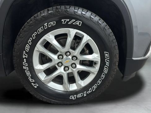 Used 2021 Chevrolet Traverse LS AWD/4WD image 24