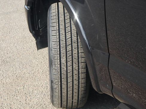 Used 2020 Ford F150 Lariat image 35