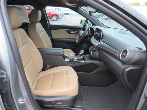 Used 2023 Chevrolet Blazer Premier w/ Driver Confidence II Package image 13