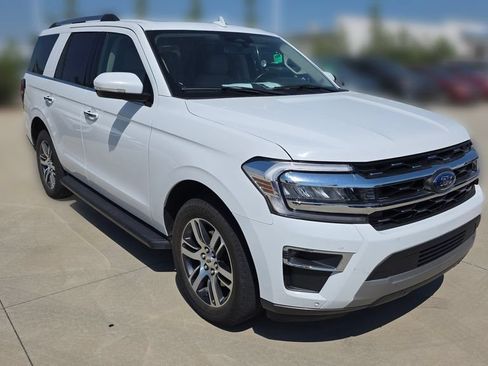 Used 2024 Ford Expedition Limited AWD/4WD image 7