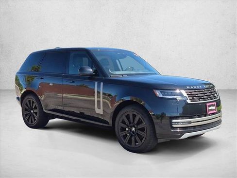 Used 2023 Land Rover Range Rover SE AWD/4WD image 3