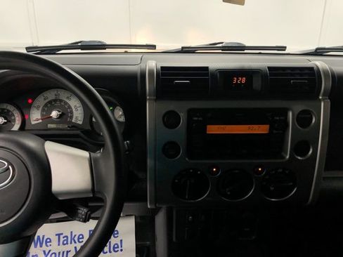 Used 2010 Toyota FJ Cruiser 4WD image 18