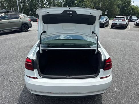 Used 2017 Volkswagen Passat 1.8T S FWD image 10