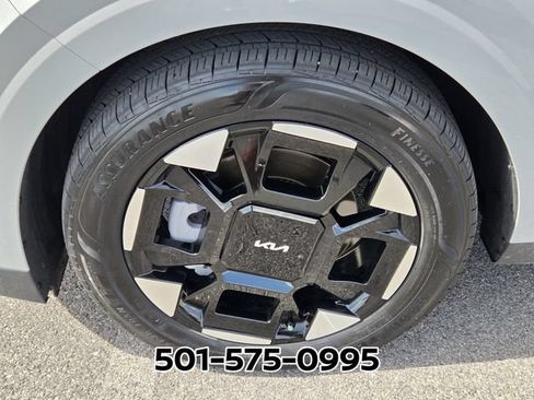 Used 2026 Kia Carnival EX FWD image 20