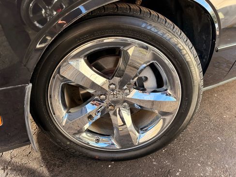 Used 2009 Dodge Challenger R/T image 40