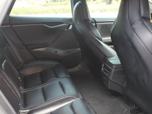 Used 2020 Tesla Model S Long Range Plus AWD/4WD image 23