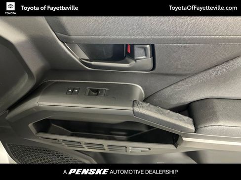Used 2024 Toyota Tacoma SR5 AWD/4WD image 13