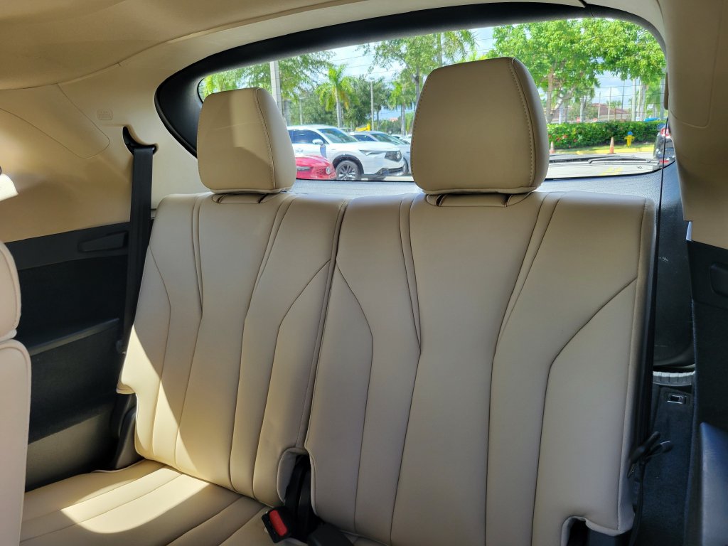 Certified 2023 Acura MDX w/ Technology Package FWD image 14