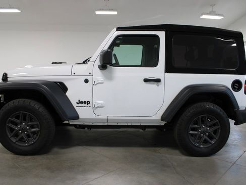 Used 2024 Jeep Wrangler Sport S image 6