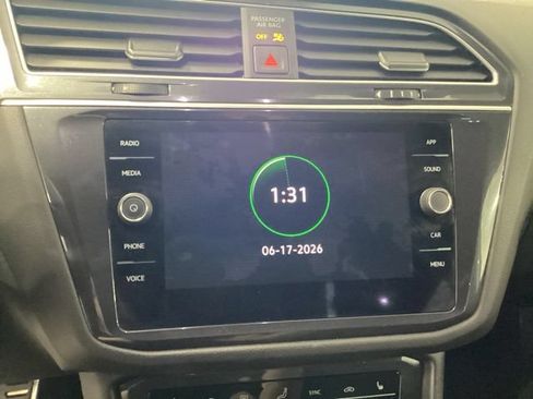 Certified 2024 Volkswagen Tiguan SE R-Line AWD/4WD image 10