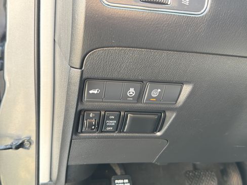 Used 2018 INFINITI QX80 4WD w/ Driver Assistance Package image 15
