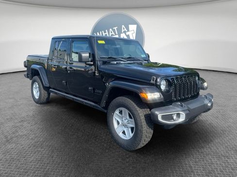 Used 2022 Jeep Gladiator Sport AWD/4WD image 1
