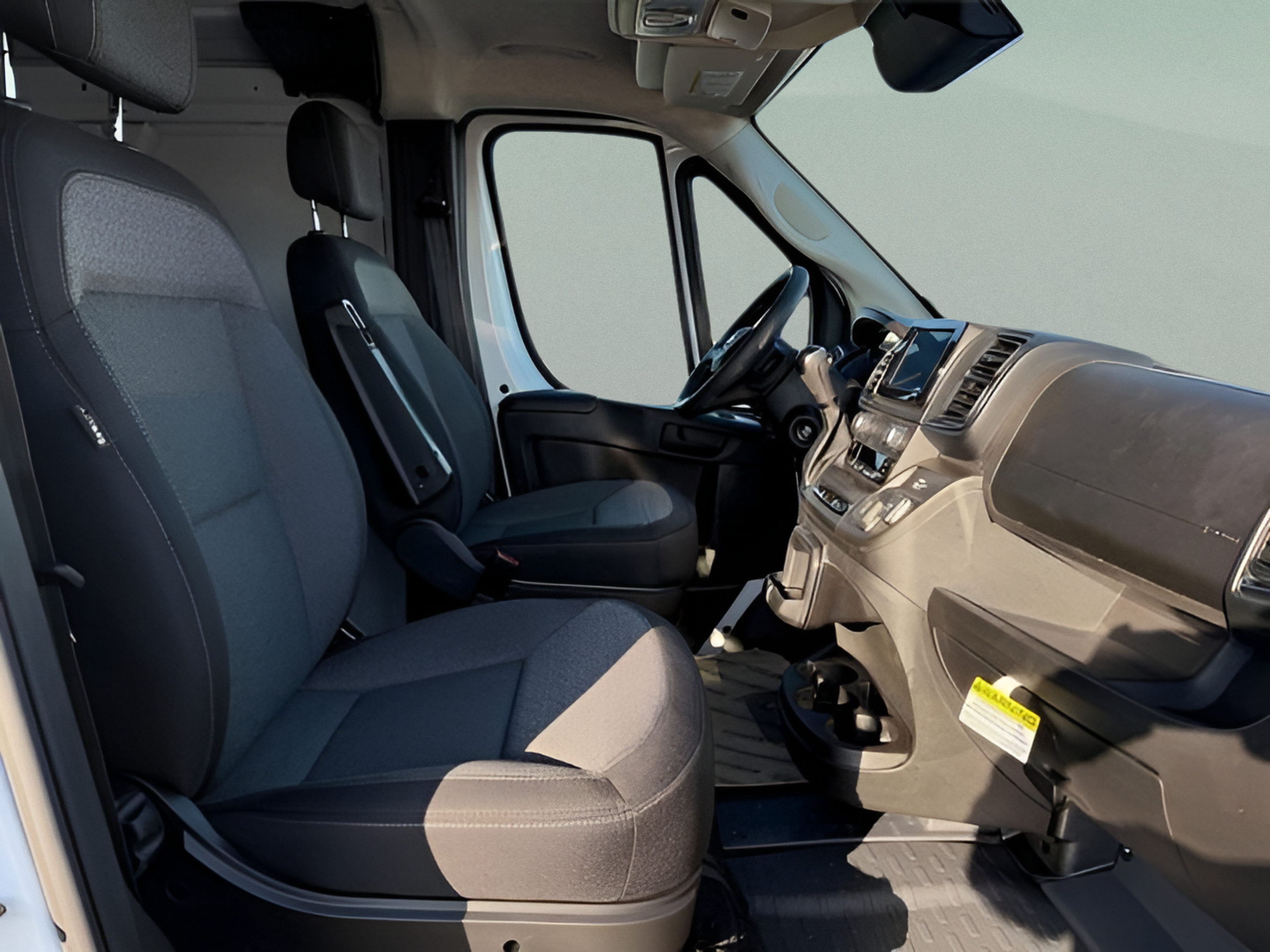 New 2025 RAM ProMaster 1500 w/ Convenience Group FWD image 15