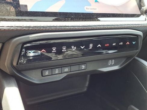 New 2026 Jeep Cherokee Limited AWD/4WD image 19