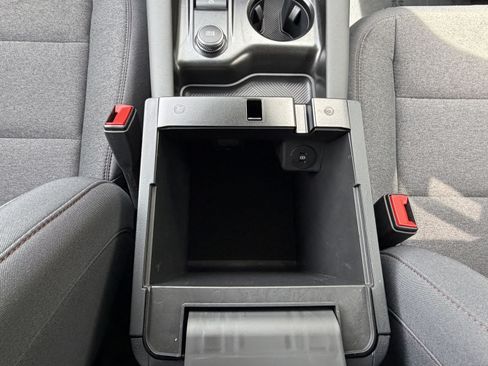 Used 2025 Ford Explorer Active RWD image 27